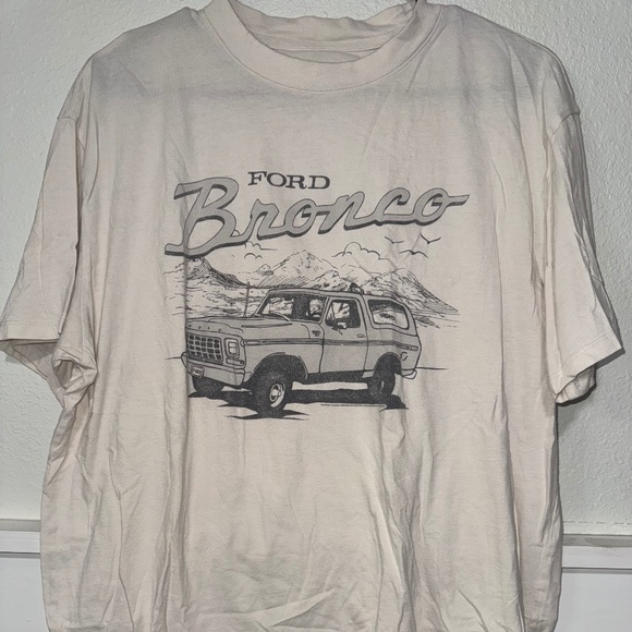 Abercrombie Bronco Graphic Tee - Picture 1 of 5